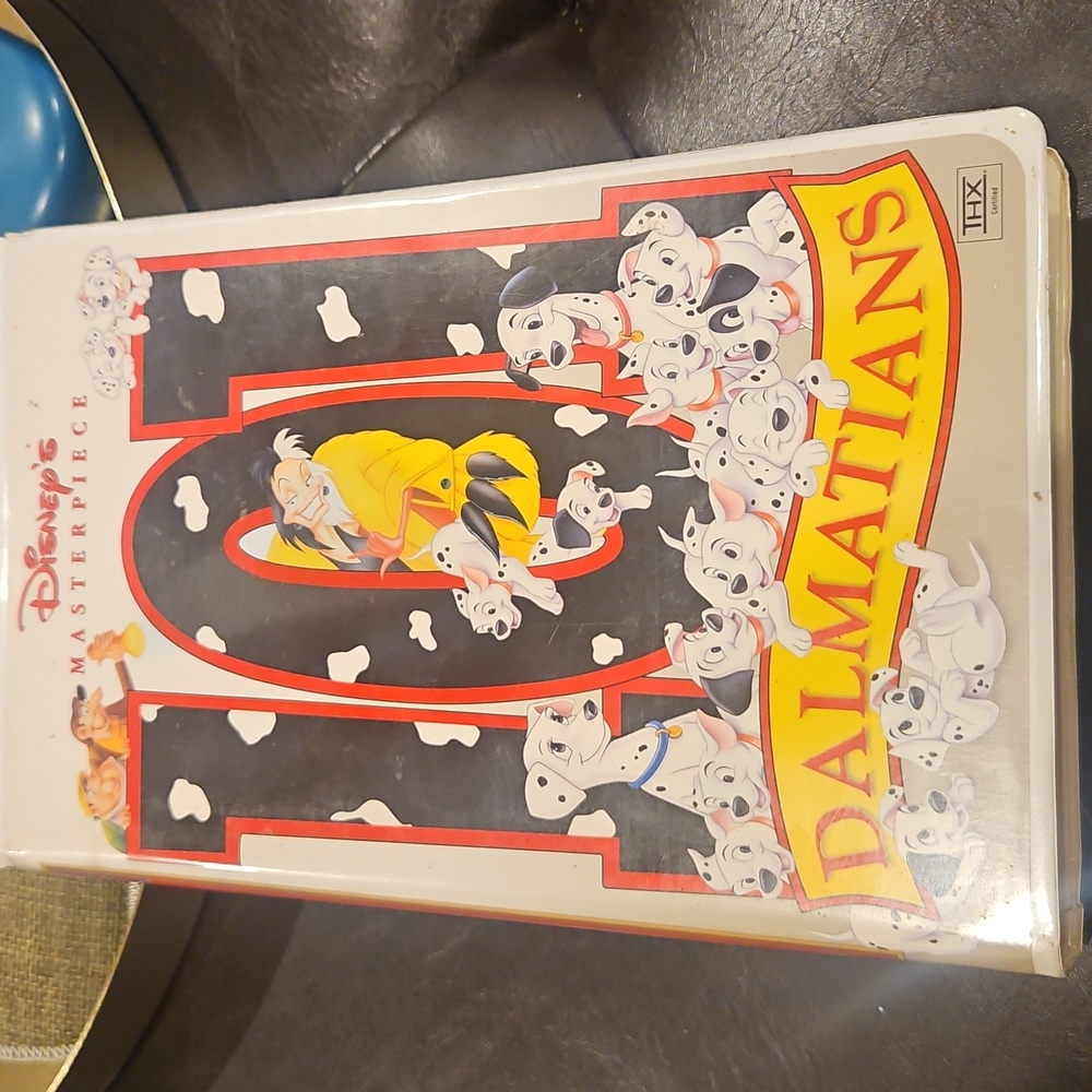 Disney Masterpiece 101 Dalmatians VHS - Red, Black, White